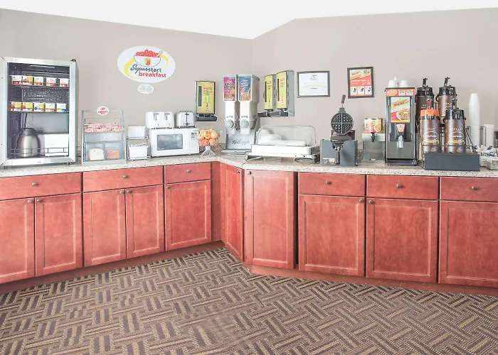 Super 8 By Wyndham Beaver Dam